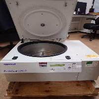 Eppendorf 5810R Desktop Centrifuge image 1